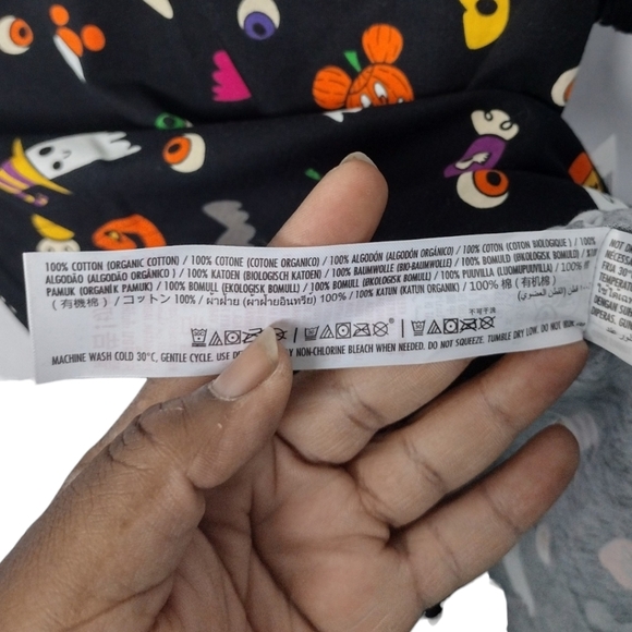 Disney Store Mickey Treats Jack-o'-Lantern All Over Print Halloween Shirt - Picture 6 of 7